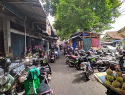 Kondisi Pasar Sentral Palopo Dinilai Semrawut, Pengunjung Keluhkan Jalan Sempit Akibat Parkir Liar