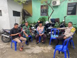 Babinsa 3 Ilir Bersama Bhabinkamtibmas dan Tokoh Masyarakat Bahas Kamtibmas serta Kebersihan Lingkungan