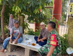 Babinsa 3 Ilir Koramil 418-05/Lemabang Perkuat Sinergi dengan Tokoh Masyarakat, Ajak Warga Jaga Kamtibmas