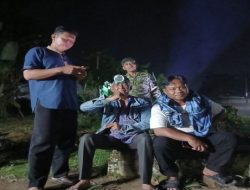 Babinsa Koramil 402-01/Tanjung Lubuk Ajak Warga Aktifkan Siskamling Demi Jaga Kamtibmas