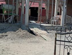 Pemborong Diduga Kabur, Pembangunan Masjid Al-Muttaqin dan Empat Rumah Warga di Empat Lawang Mangkrak