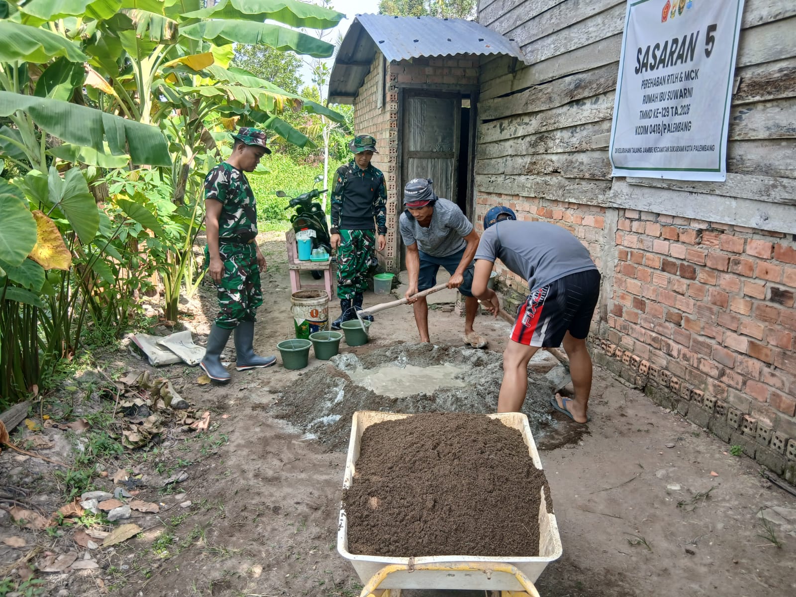 Harapan Baru untuk Ibu Suwarni, Satgas TMMD ke-129 Kodim 0418/Palembang Mulai Wujudkan Rumah Layak Huni 2