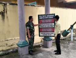 Cegah Kejahatan dan Kebakaran, Babinsa Dua Ilir Imbau Security Perumahan Tingkatkan Patroli Rutin