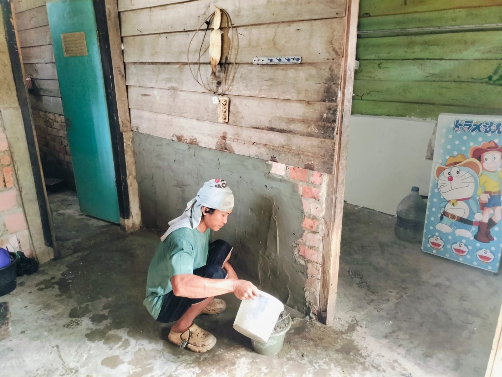 Hari Ke-10 TMMD ke-129, Rehab Rumah Ibu Suwarni Masuki Tahap Plester Dapur dan Pelamir Dinding 1