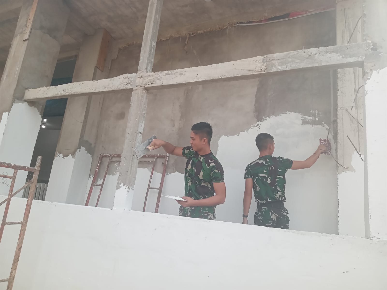 Menjelang Rampung, Mushola Baitul Makfurin Bersolek Menyambut Jamaah dengan Wajah Baru 1