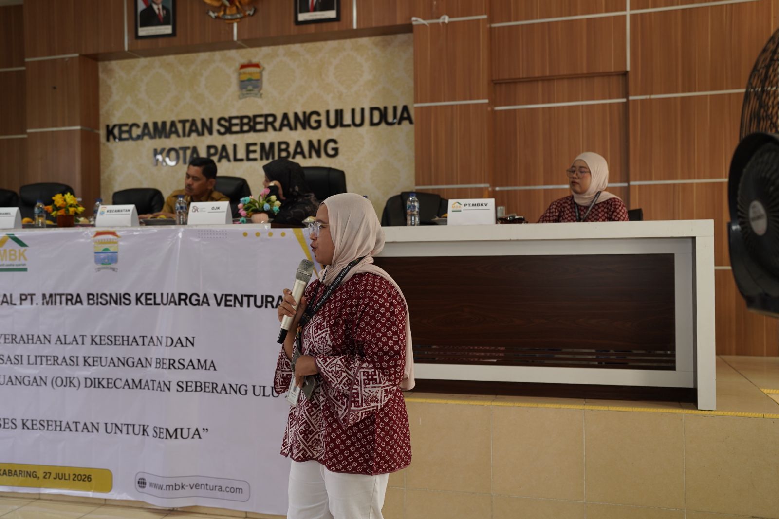 PT MBK Ventura Salurkan Alat Kesehatan ke 50 Posyandu dan 2 Puskesmas di Seberang Ulu II, Edukasi Literasi Keuangan Bersama OJK 2