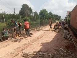 Terik Matahari Tak Menyurutkan Semangat Satgas TMMD Ke-129 Kodim 0418/Palembang Tuntaskan Pembangunan