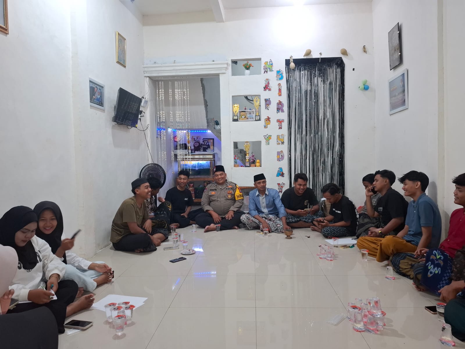 Mas Bhabin Sidomukti Dampingi Karang Taruna Arsiba Matangkan Persiapan HUT Ke-81 RI, Tekankan Perayaan Aman dan Kondusif 1