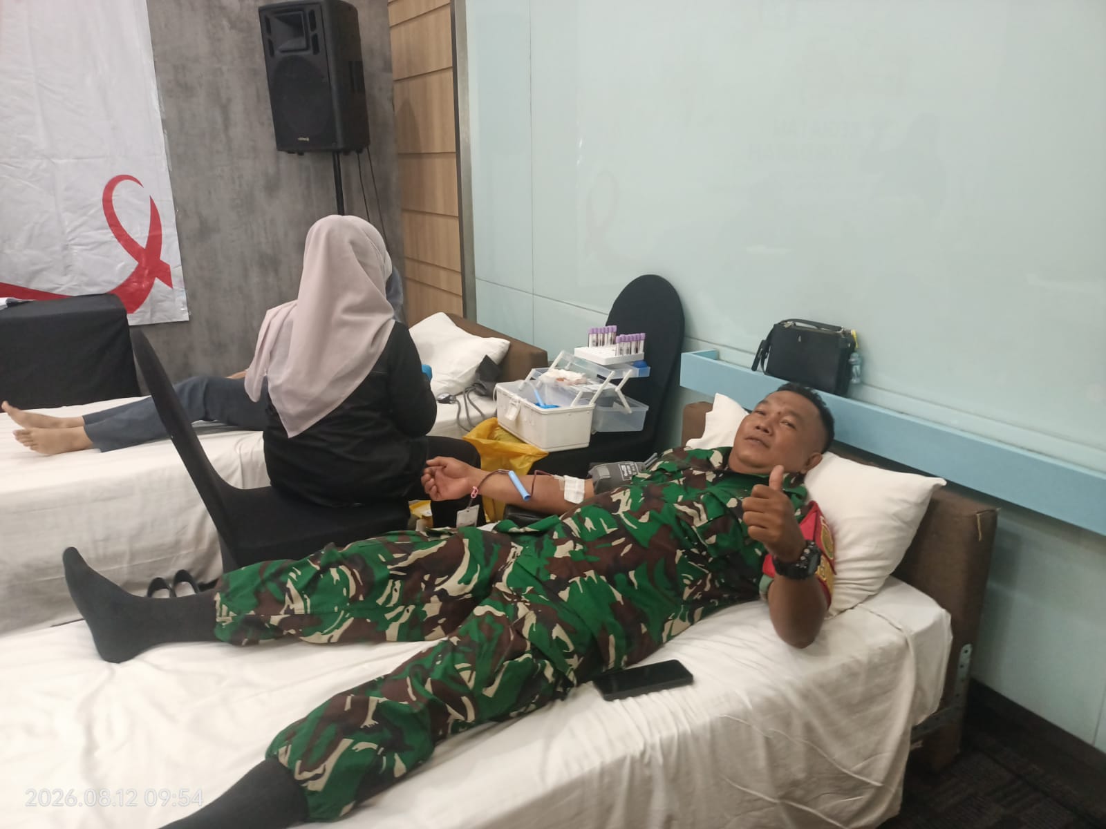 Sambut HUT ke-81 RI, Babinsa 9 Ilir Ikut Donor Darah di Hotel 101 1