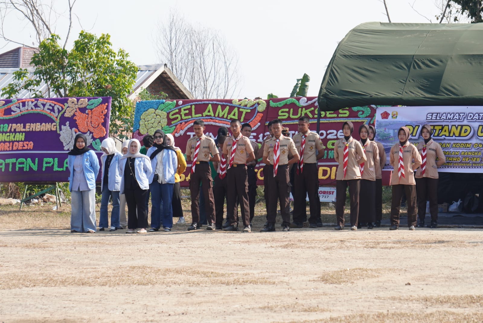 Mahasiswa dan Siswa-Siswi Turut Andil dalam Kegiatan Penutupan TMMD ke-129 Kodim 0418/Palembang 1