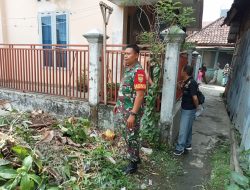 Musim Kemarau, Babinsa Kuto Batu Ingatkan Warga Tak Membakar Sampah Sembarangan