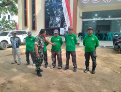Babinsa Dua Ilir Koramil 418-05/Lemabang Latih Linmas Baris-Berbaris, Perkuat Disiplin dan Kesiapsiagaan Wilayah