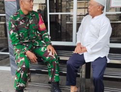 Babinsa Karang Jaya Ingatkan Penjaga Masjid Waspada Pencurian Kotak Amal