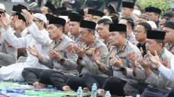 Hadapi Kemarau dan Karhutla, Polda Sumsel Gelar Sholat Istisqo dan Salurkan Bansos 4