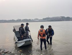 DUA SISWA SD HILANG TENGGELAM DI SUNGAI MUSI, TIM SAR GABUNGAN LAKUKAN PENCARIAN