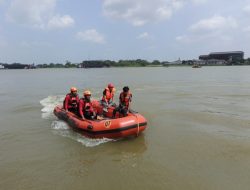 Perahu Ditabrak Speed Boat di Sungai Musi, Warga Gandus Tenggelam dan Masih Dicari Tim SAR