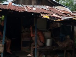 Miris, Pasutri di Empat Lawang Tinggal di Rumah Reot Ukuran 4×2,5 Meter, Bertahun-tahun Tak Tersentuh Bantuan Sosial