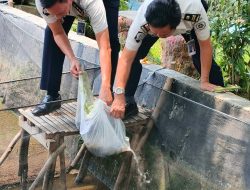Tebar 2.000 Bibit Lele, Lapas Kelas I Palembang Dorong Kemandirian Warga Binaan
