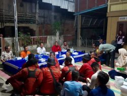 “Turun ke Lokasi Karhutla Deling, Muchendi Semangati Petugas di Garis Depan