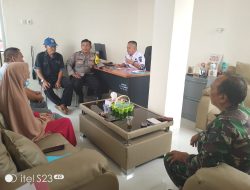 Babinsa Sei Buah Gelar Komsos Bersama Lurah dan Warga Bahas Kamtibmas