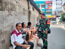 Babinsa Sembilan Ilir Ingatkan Warga Waspada Kebakaran dan Orang Asing