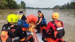 Bocah Tenggelam di Sungai Komering, Basarnas Lakukan Pencarian 5