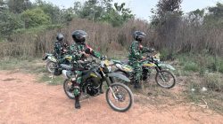 Babinsa Plaju Darat Patroli Karhutla, Pastikan Wilayah Tegal Binangun Aman