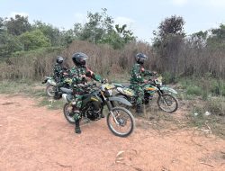 Babinsa Plaju Darat Patroli Karhutla, Pastikan Wilayah Tegal Binangun Aman