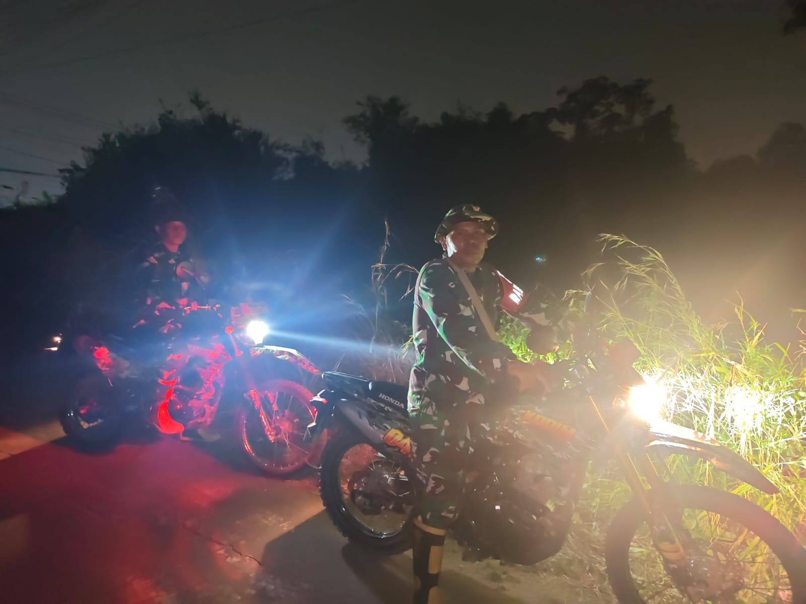Satgas Karhutla Kodim 0418/Palembang Patroli Malam di Gandus, Tidak Ditemukan Titik Api 1