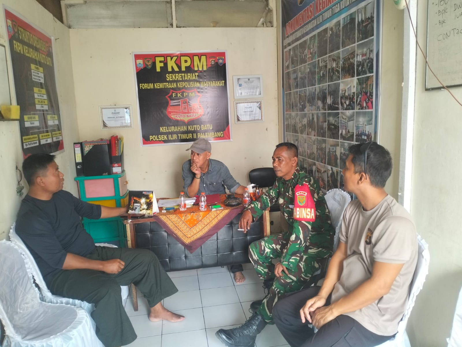 Babinsa Kuto Batu Bersama FKPM Bahas Bantuan Hukum bagi Warga yang Menghadapi Permasalahan 1