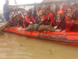 LANSIA YANG LOMPAT DARI JEMBATAN MUSI IV DITEMUKAN BASARNAS MENGAPUNG MENINGGAL DUNIA